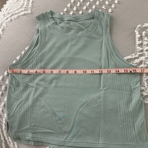 Lululemon Mint Green Women's Top Sz 4